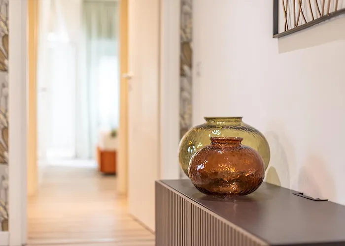 Cornelia Elegance House Rom