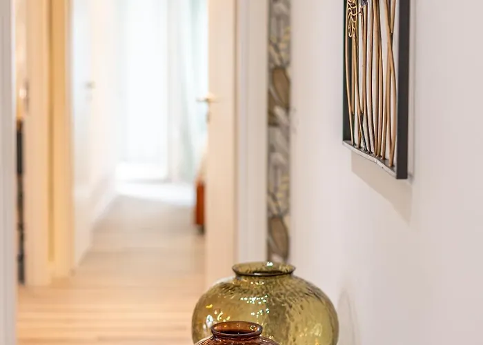 Cornelia Elegance House Rom