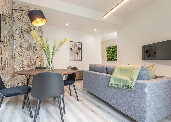 Cornelia Elegance House Rom